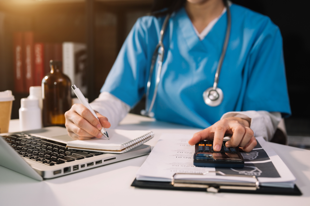 Financial support for doctors and their families – new portal